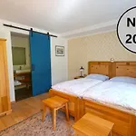 Tourist Farm Zelinc مزرعة للإقامة *